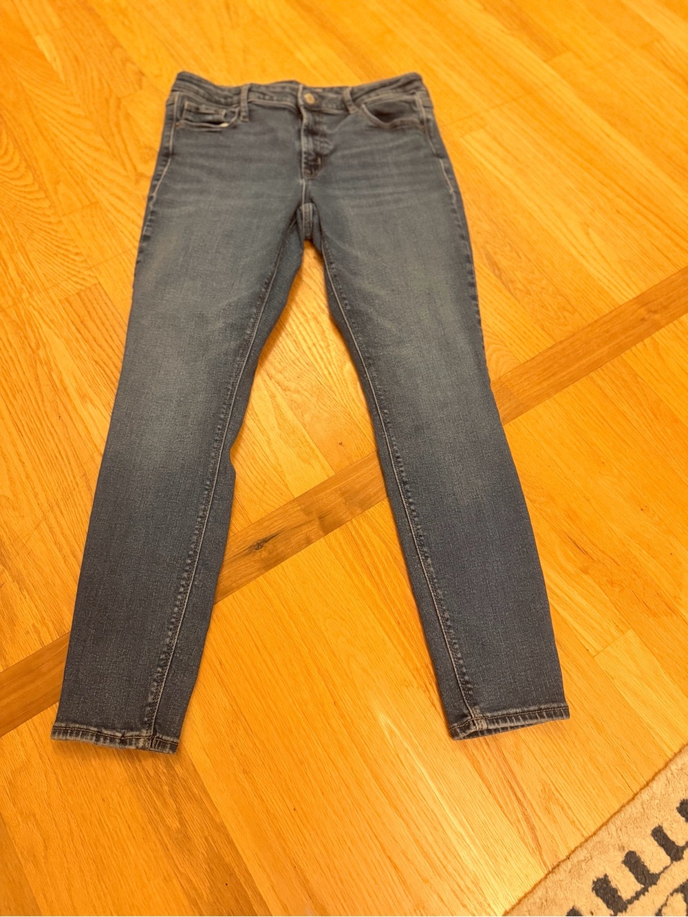 Ladies Size 12 "Old Navy" Slim Fit Blue Skinny Jeans GUC